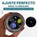 Interior del enfriador MonCool con capacidad para 3 bolígrafos de insulina y agujas